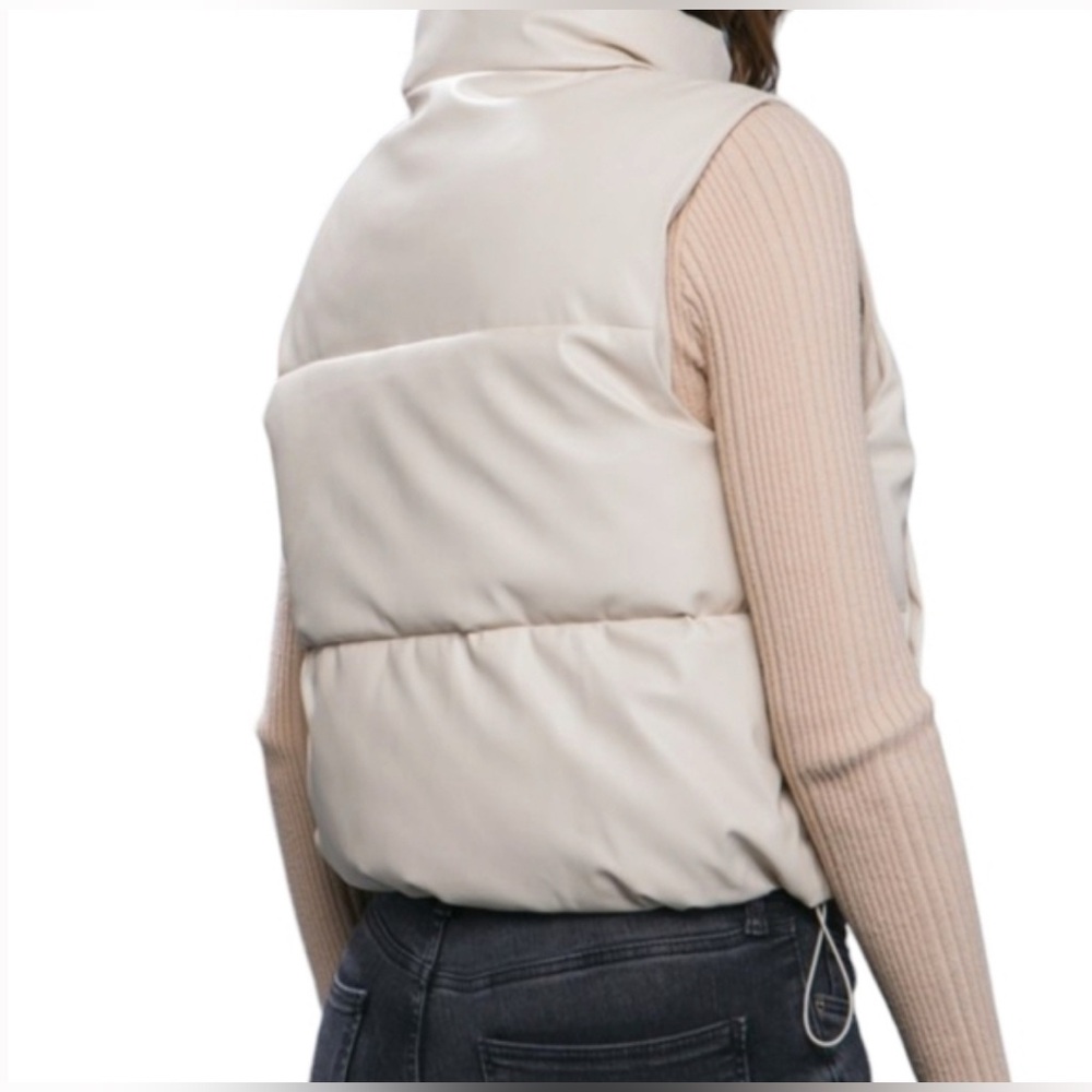 Ci Sono Women's Light Beige Puffer Vest NWT Sz L - Picture 3 of 9